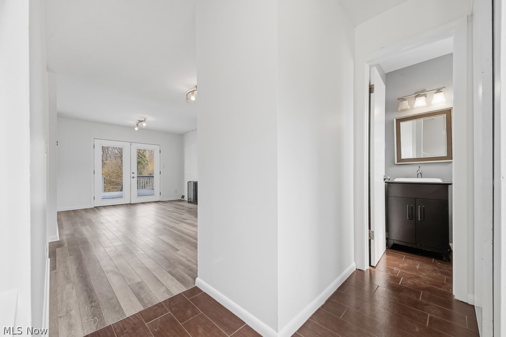 North Portage Path Estates - Residential