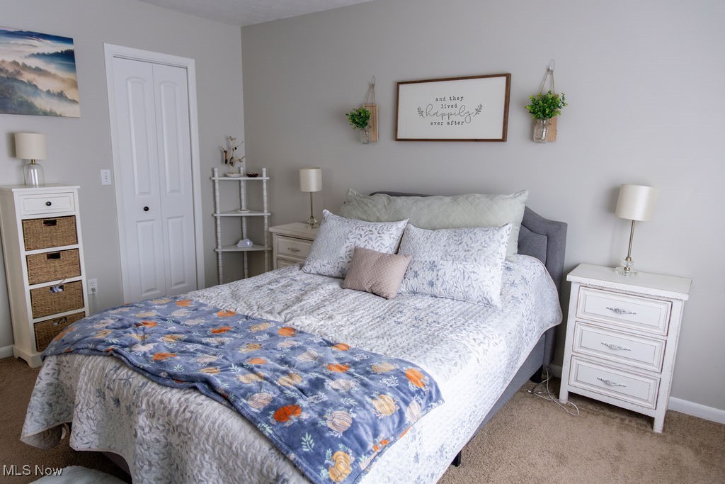 Ridgeglen Place Condo - Residential