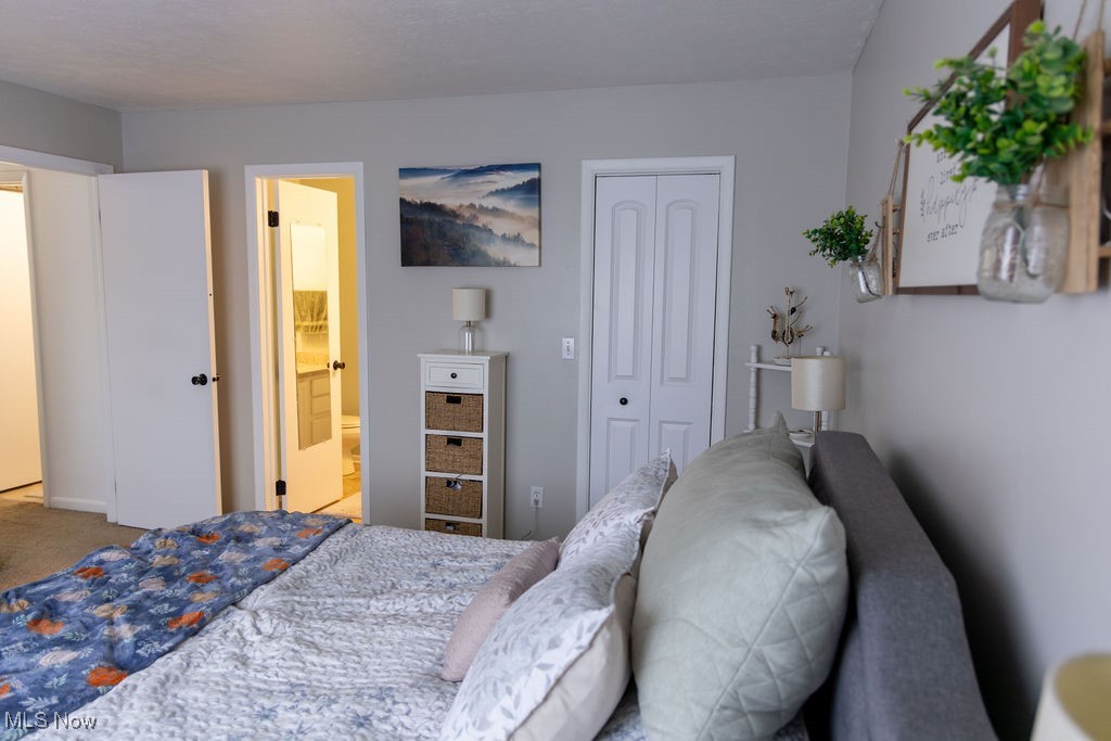 Ridgeglen Place Condo - Residential