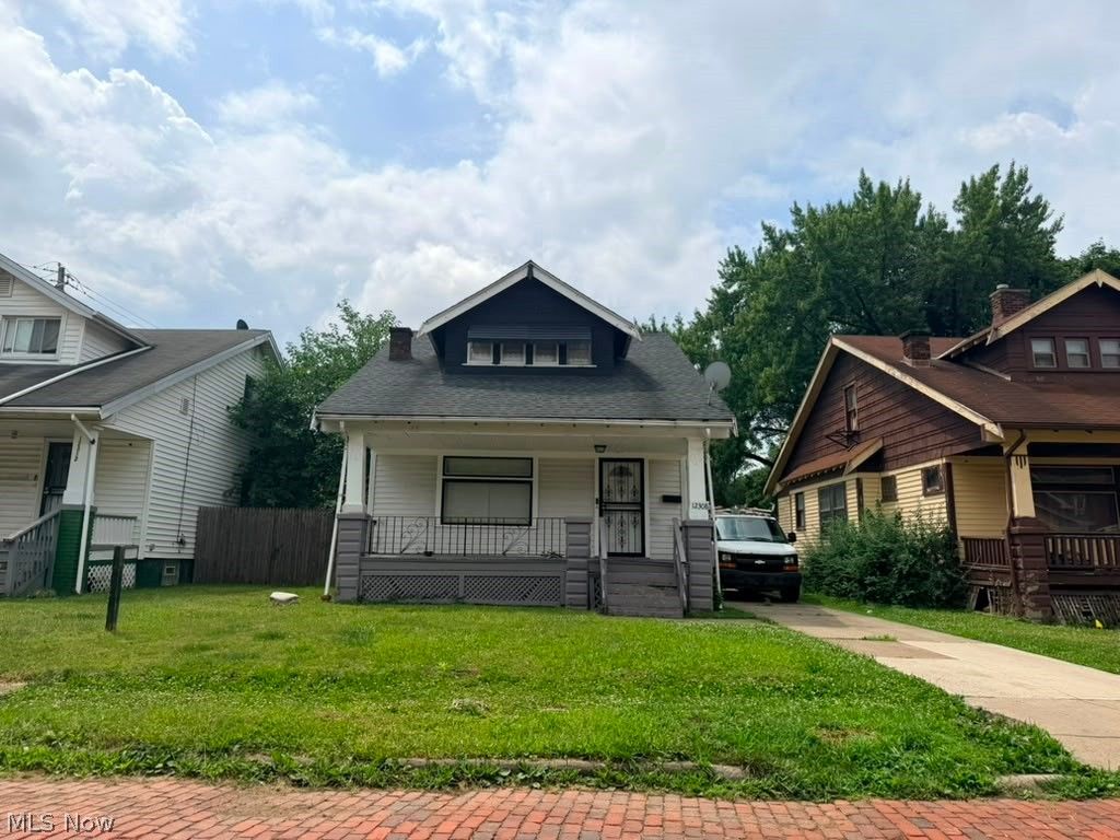 Photo of 12308 Craven Avenue, Cleveland, OH 44105 (MLS # 5225305)