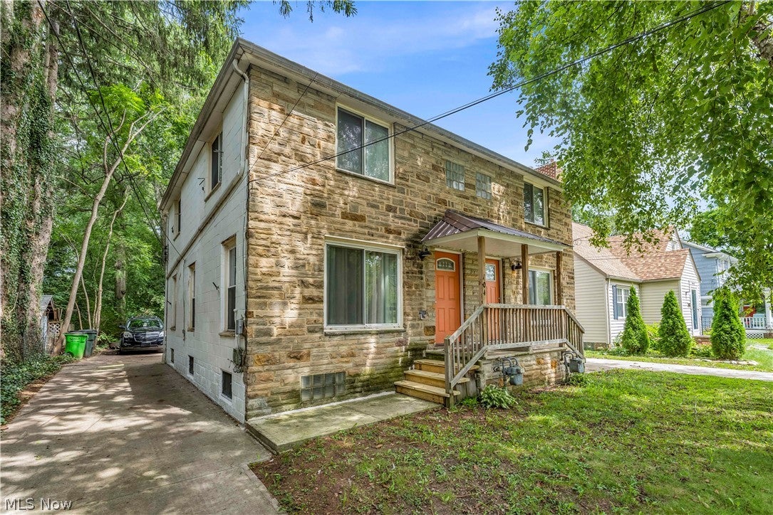 102 Hartman Street