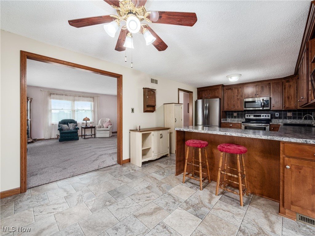 3208 Lakewood Drive, Zanesville, Ohio image 9