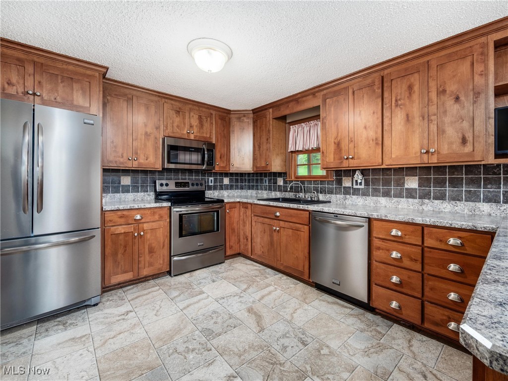 3208 Lakewood Drive, Zanesville, Ohio image 7