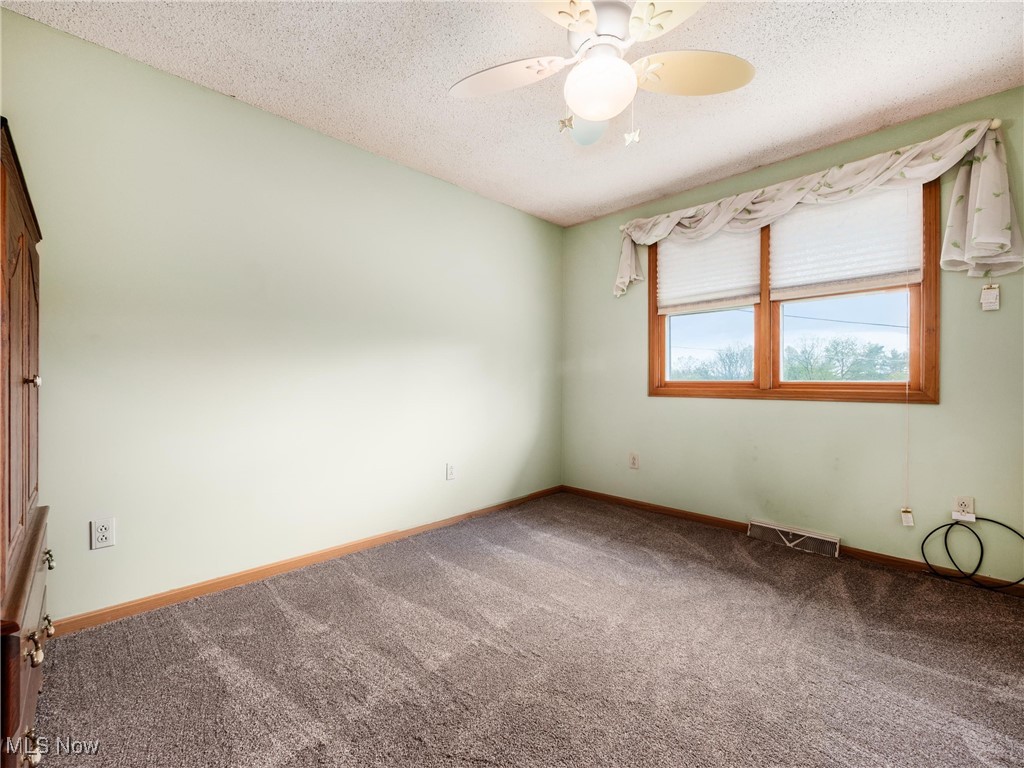 3208 Lakewood Drive, Zanesville, Ohio image 15