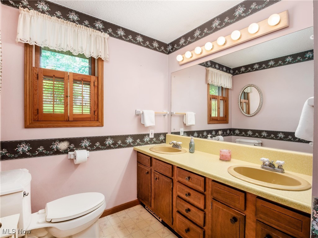 3208 Lakewood Drive, Zanesville, Ohio image 18