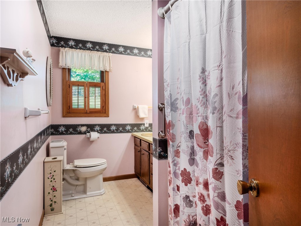 3208 Lakewood Drive, Zanesville, Ohio image 17