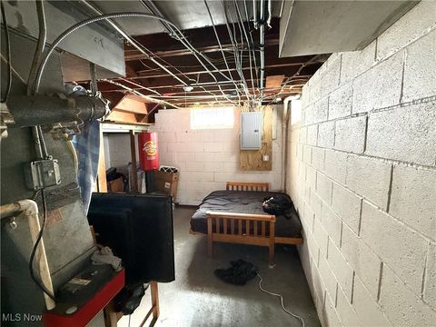 Tiny photo for 3370 W 128th Street, Cleveland, OH 44111 (MLS # 5184311)