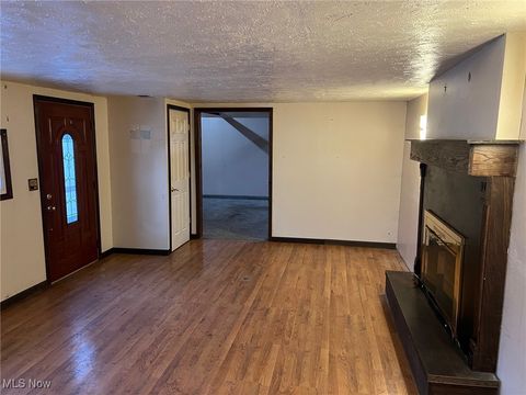 Tiny photo for 632 Edmond Avenue, Streetsboro, OH 44241 (MLS # 5179354)