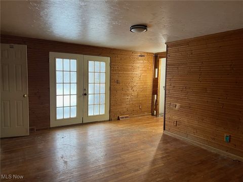 Tiny photo for 632 Edmond Avenue, Streetsboro, OH 44241 (MLS # 5179354)