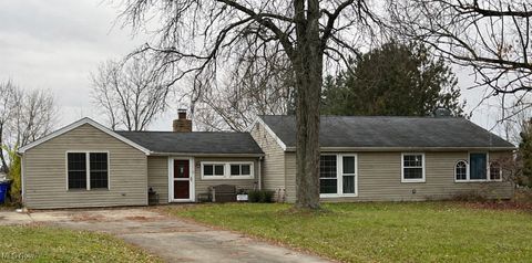 Photo of 632 Edmond Avenue, Streetsboro, OH 44241 (MLS # 5179354)