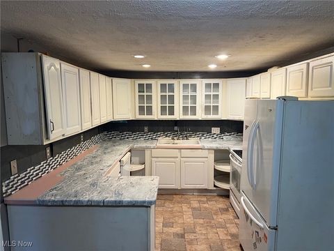 Tiny photo for 632 Edmond Avenue, Streetsboro, OH 44241 (MLS # 5179354)