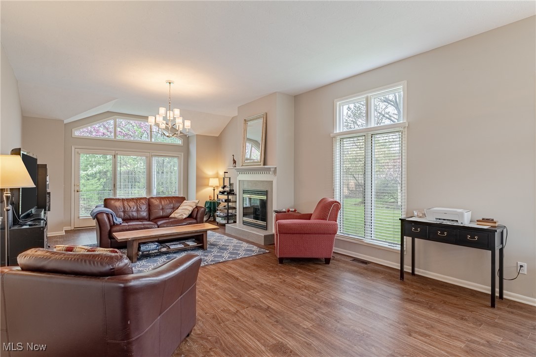 5560 Hummingbird Circle, Solon, Ohio image 4