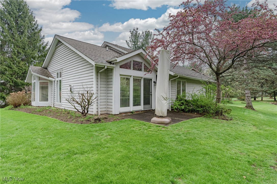 5560 Hummingbird Circle, Solon, Ohio image 20
