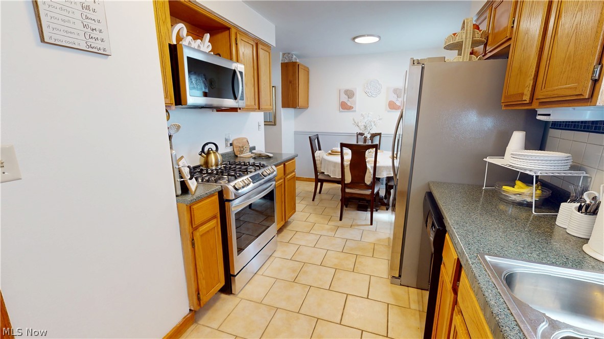 13504 Maple Leaf Drive