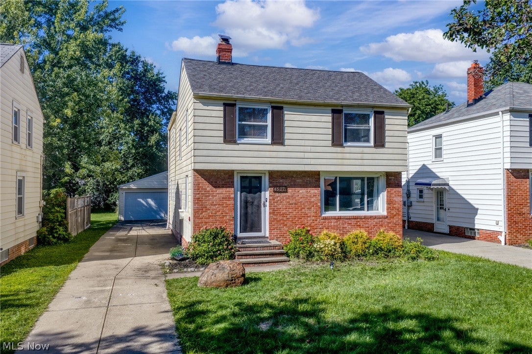 4527 Laurel Road