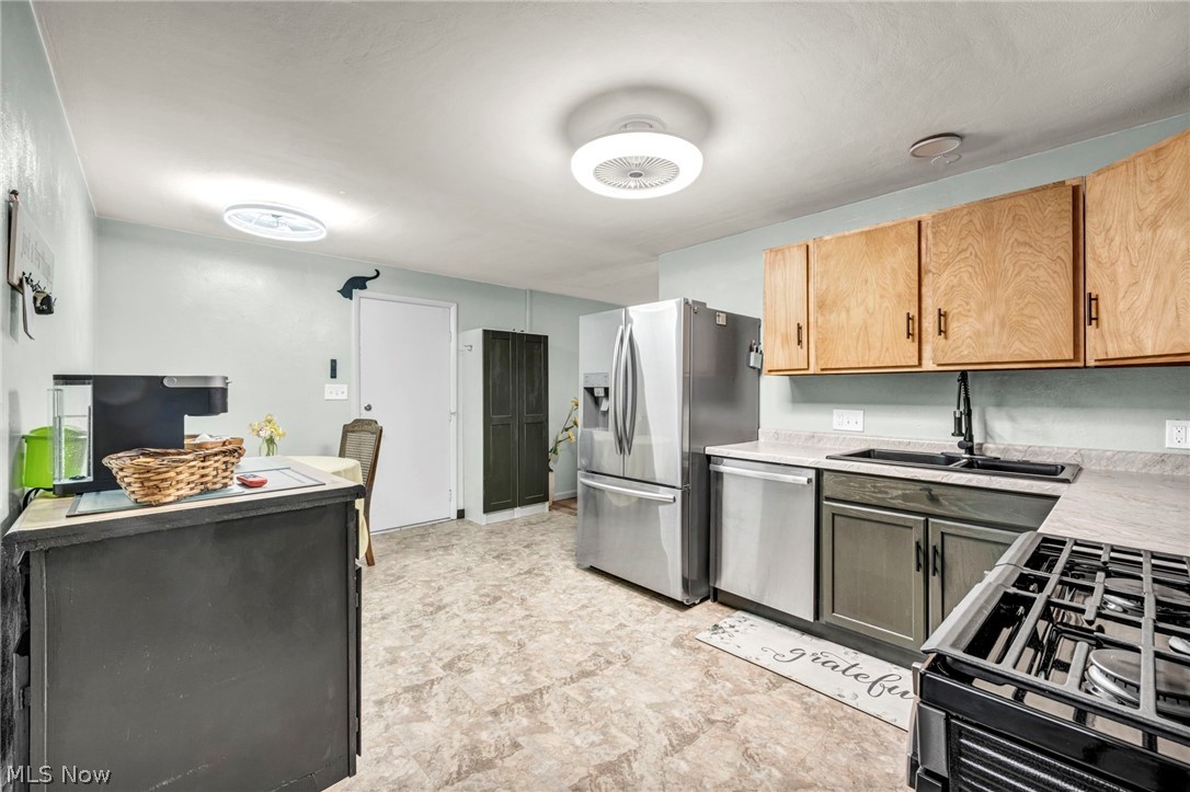 Park View Manor - Residential