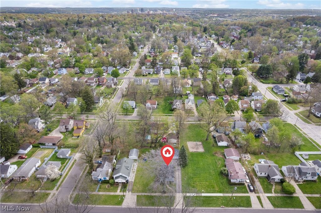 Photo of 1037 Hardesty Boulevard, Akron, OH 44320 (MLS # 5203148)