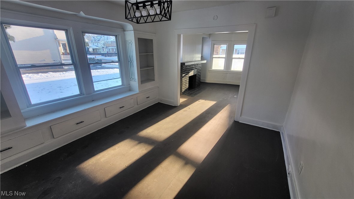 Cleveland, Ohio 44112, United States, 2 Bedrooms Bedrooms, ,1 BathroomBathrooms,Residential,Active,9575