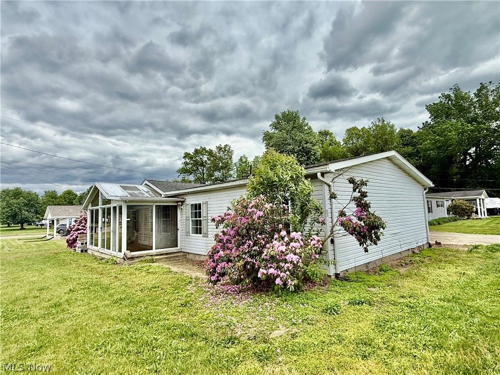 Photo of 17 Stevy Lane, Frazeysburg, OH 43822 (MLS # 5210204)