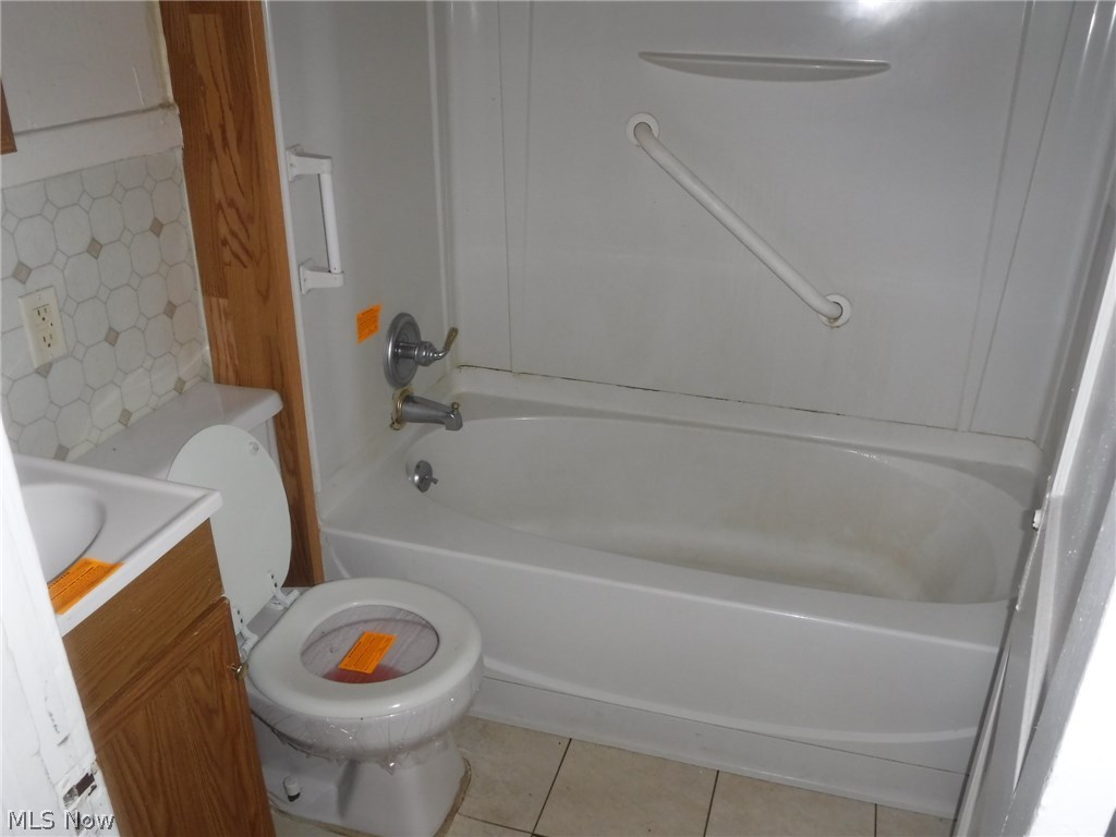 H G Renker & J Kronenberger Su - Residential Income