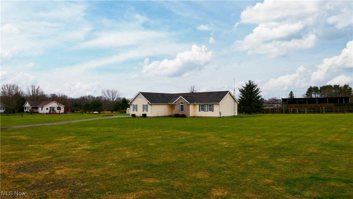 11289 Hopkins Road, Garrettsville, Ohio image 4