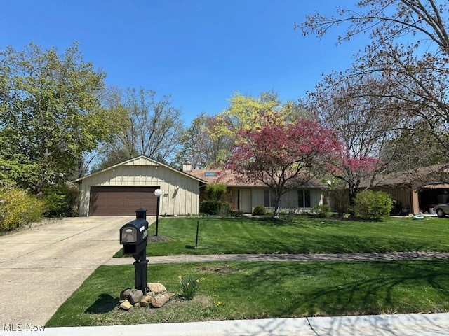6119 Oakwood Circle, North Ridgeville, Ohio image 2