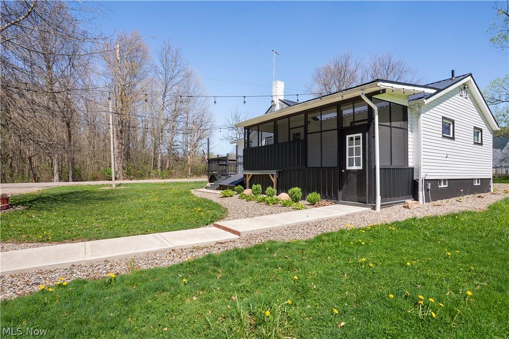 Photo of 16715 W Western Reserve Road, Berlin Center, OH 44401 (MLS # 5203065)