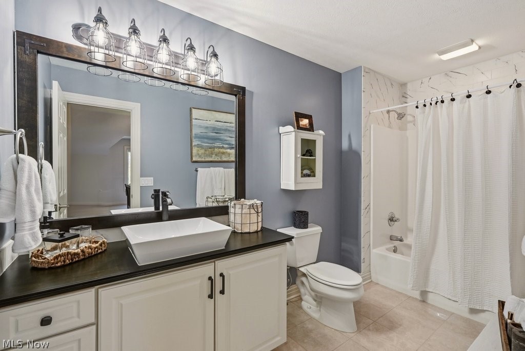 Signature 2 - Residential