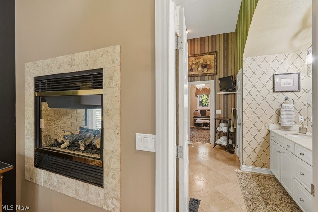 Signature 2 - Residential
