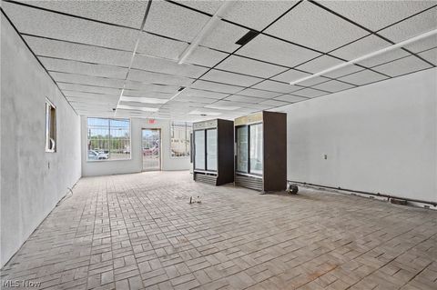 Tiny photo for 910 Erie Street S, Massillon, OH 44646 (MLS # 5202734)