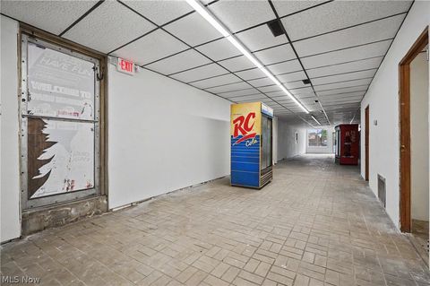 Tiny photo for 910 Erie Street S, Massillon, OH 44646 (MLS # 5202734)