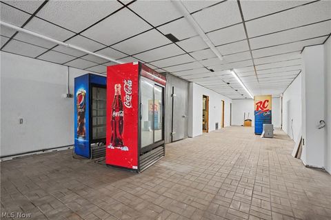 Tiny photo for 910 Erie Street S, Massillon, OH 44646 (MLS # 5202734)