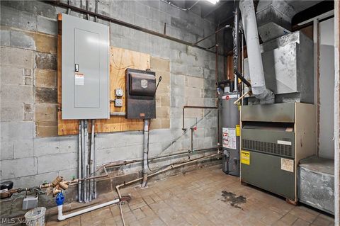 Tiny photo for 910 Erie Street S, Massillon, OH 44646 (MLS # 5202734)