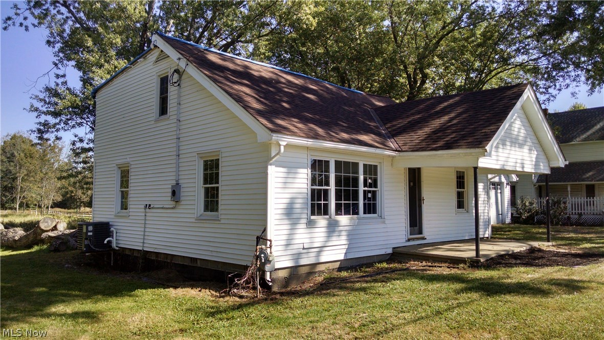 Now is the time to make your offer today if you have been looking for a country hideaway surrounded by horses ? Great opportunity here that is priced for immediate sale. 3 to 4 bedrooms 1 full bath 2 car attached garage with attic storage. Newer septic, AC, windows, siding and porch all situated on almost 2 acres. This property was completely rehabbed not so long ago, its a great value for a buyer that is willing to undertake some roof and siding repairs from a wind storm. This is a Fannie Mae Home Path property that offers special owner occupant incentives for a very limited time. Call today to make your appointment and bring your contractor to see this great by.