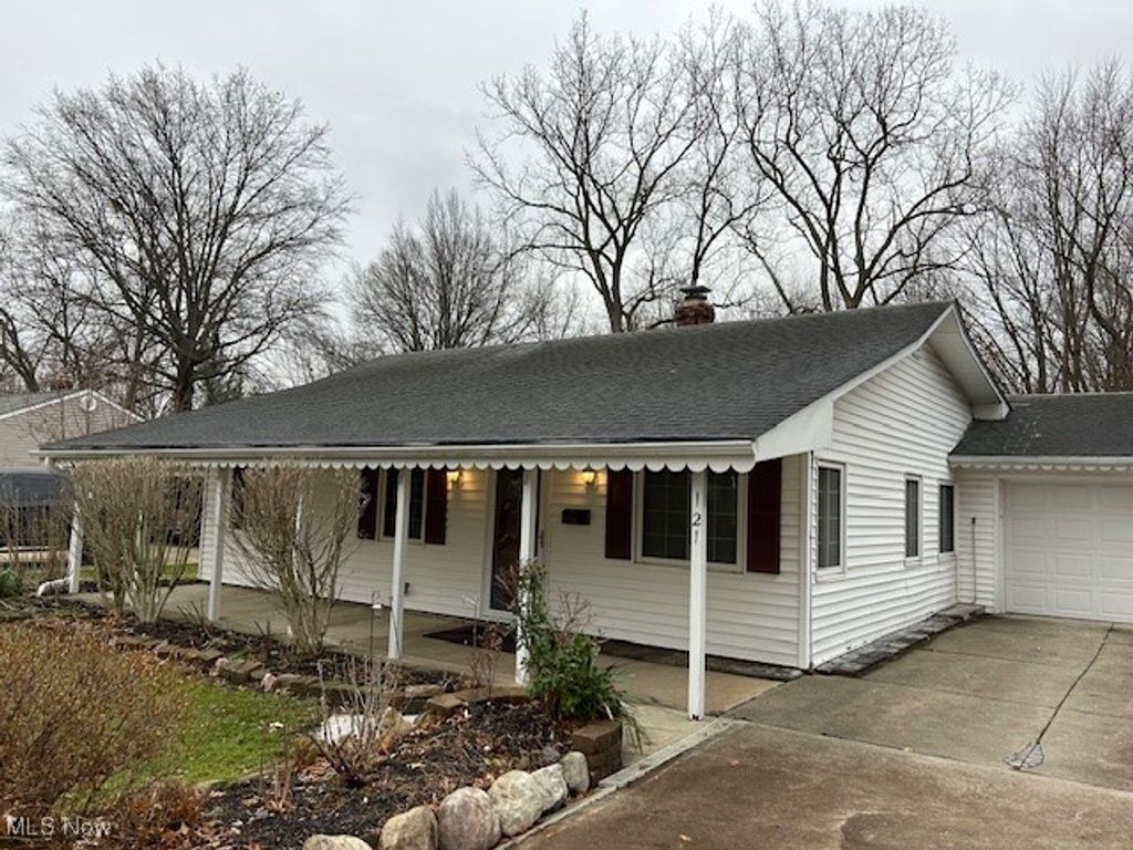 Photo of 121 Larchwood Drive, Painesville Township, OH 44077 (MLS # 5178787)