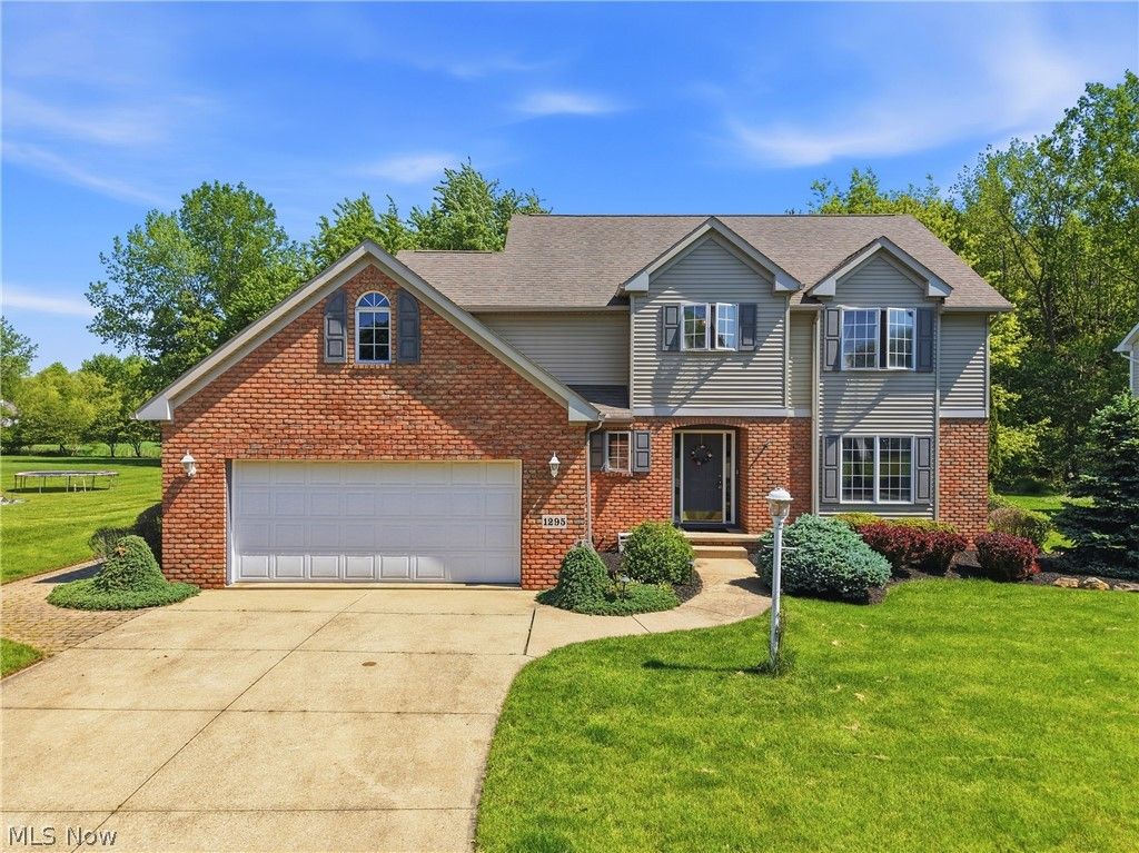 Photo of 1295 Shady Lakes Drive, Kent, OH 44240 (MLS # 5210289)