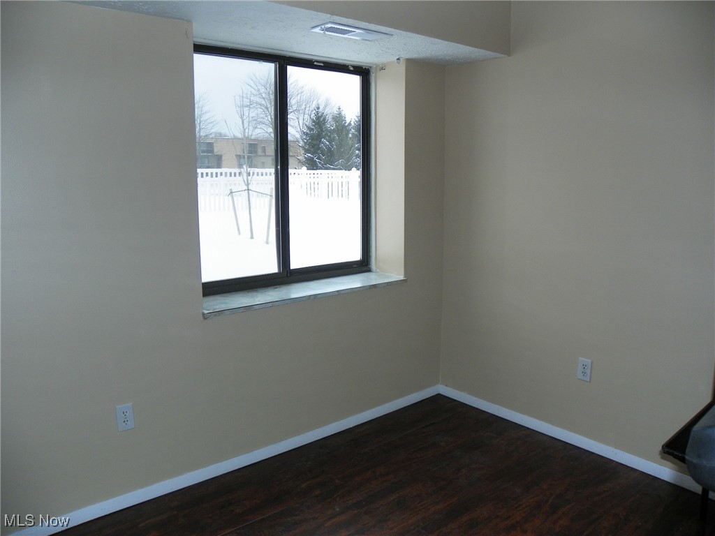 9510 Cove Drive #C4, North Royalton, Ohio image 8