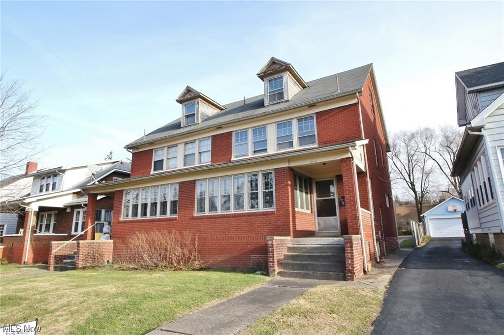 2 1/2 Story Duplex apartment consisting of 3 bedrooms with a potential of a 4th bedroom located on the third floor and 1 full bath. Unfinished basement available for storage. Tenant responsible for all utilities. All applicants are subject to credit and background check.