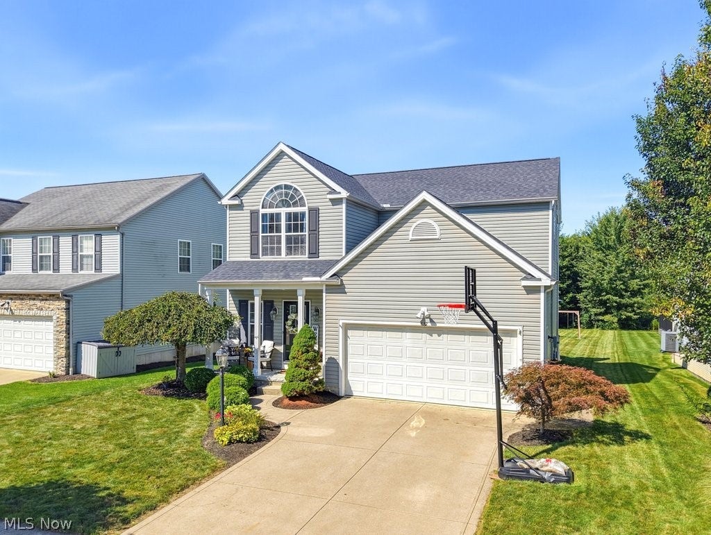 882 Queens Gate Way