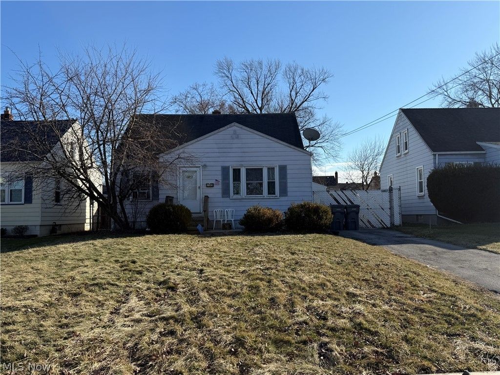 Photo of 1549 Medford Avenue, Youngstown, OH 44514 (MLS # 5190342)