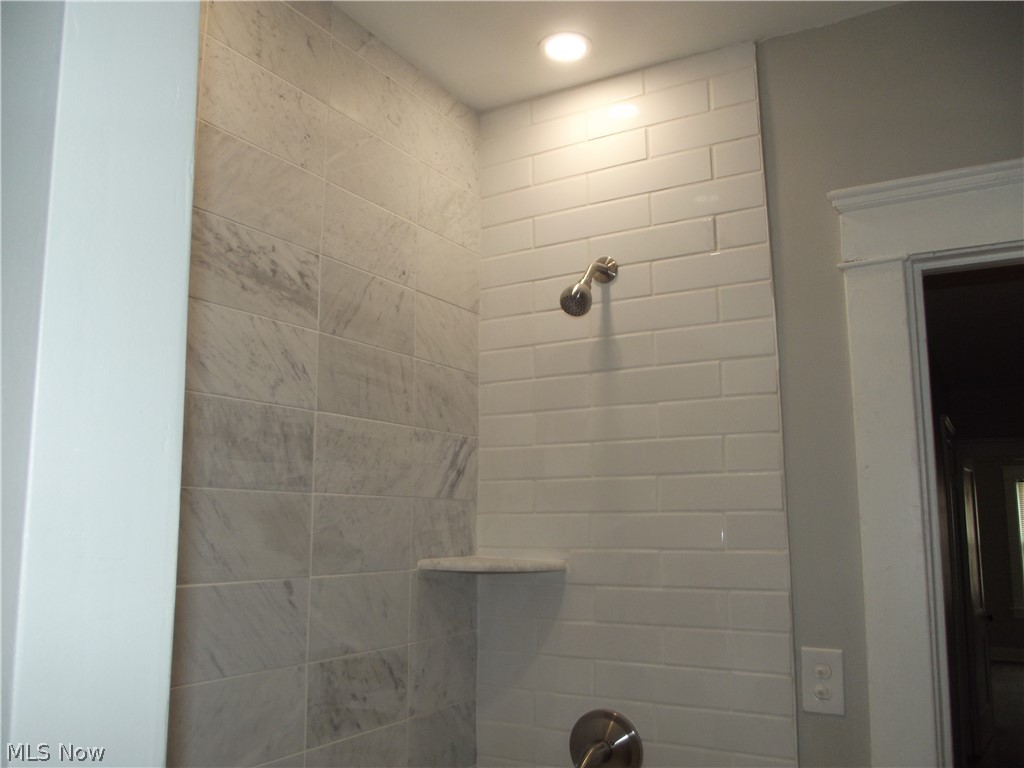 Coventry Mayfield - Residential Lease