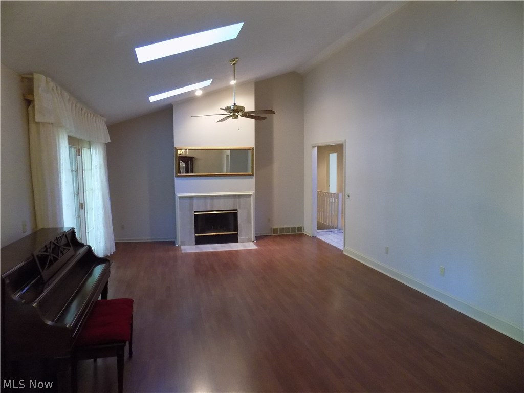 Belden Park Condo - Residential