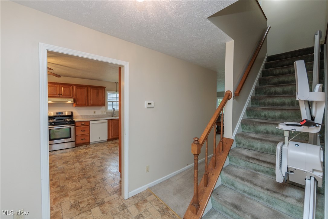 14542 Cross Creek Lane, North Royalton, Ohio image 26