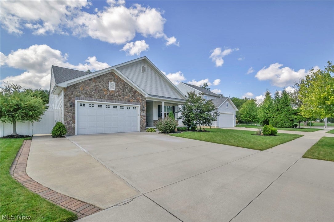 9006 Shady Elm Lane