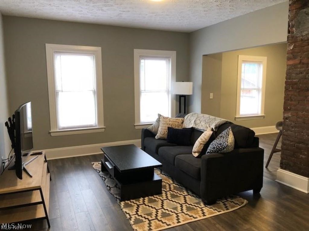 Photo of 1387 W 69th Street #4, Cleveland, OH 44102 (MLS # 5223570)