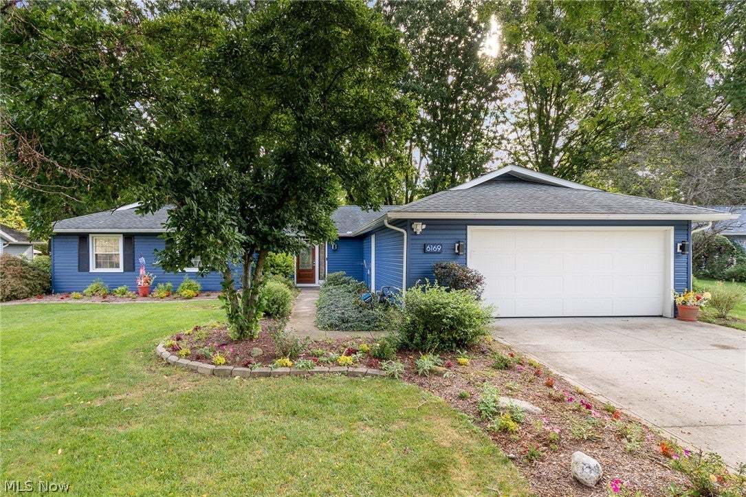 6169 Hickory Trail