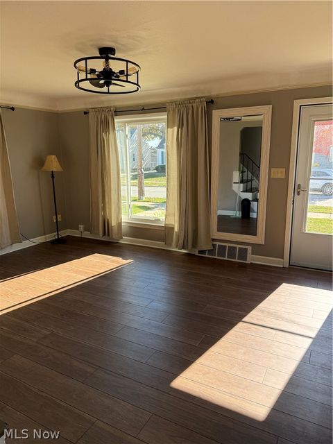 Tiny photo for 30401 Mildred Drive, Willowick, OH 44095 (MLS # 5190294)