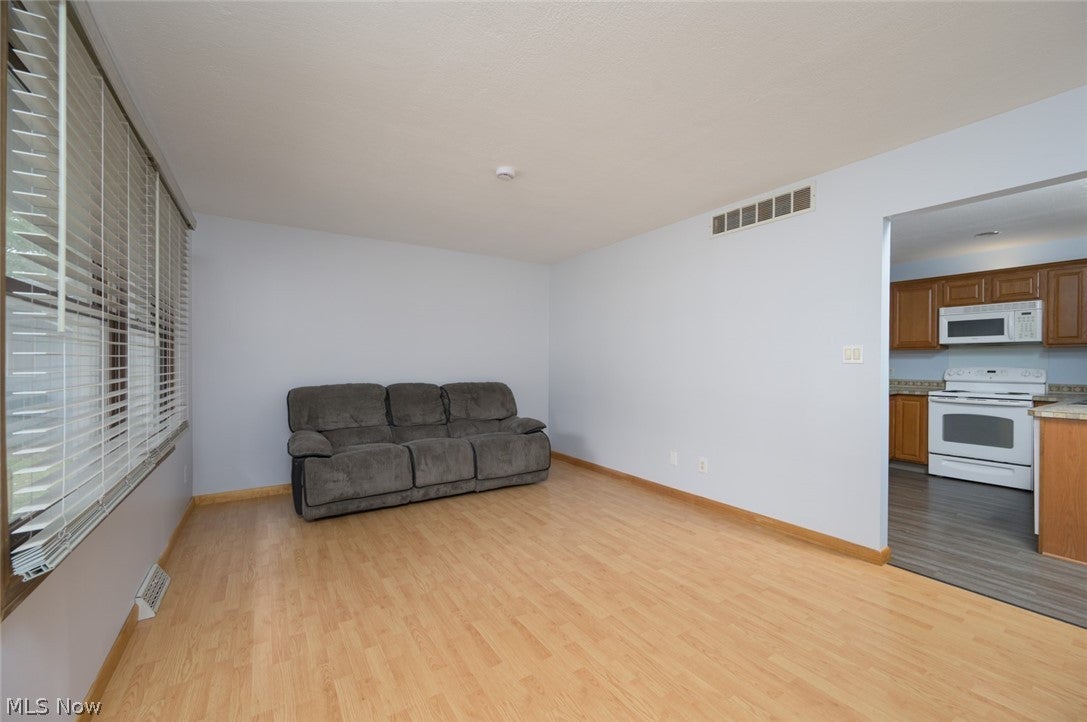 3744 Pelham Lane