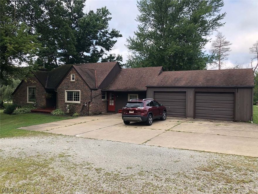 “Smitty’s” - 3+ Acre Corner Lot - Unique Brick & Stone Home W/ Garage - Plus 36’ x 104’ Pole Barn & 31’ x 72’ Pole Barn - Blacktop Parking – Offices - Former Auto Dealership For Many Years - High Visibility – Good Clean Buildings - Washington Twp. – Stark Co., OH – Marlington Local Schools - ABSOLUTE AUCTION, all sells to the highest bidders on location: SATURDAY – OCTOBER 5, 2019 – 2:00 PM, REAL ESTATE SELLS FIRST! Parcel #7505071, #7505073, and #7505072 situated in Washington Twp. totaling approx. 3.06 acres. Corner lot w/ access from SR 153 & SR 183. Longtime auto dealership, many successful years w/ sales offices, 2 oversized detail bays, all concrete, gas heat, and half bath (36’ x 104’ overall size). Also, nice pole barn in the back (approx. 36’ x 104’) w/ 2 overhead doors, concrete, elec. paneled walls, ideal storage, and overflow indoor auto storage. Comm. air compressor stays w/ building. Plus, 1930s quaint stone & brick ranch-style home, rear patio, attached 2-car garage, and
