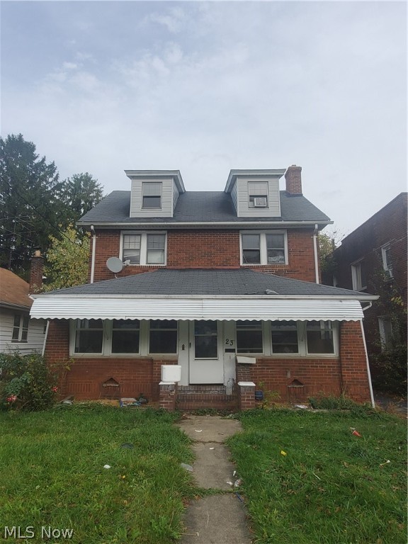 Investor Special! Conveniently located 5 Bedroom 2.5 bath Brick home in Youngstown. Tons of potential! Fix it up to sell or to live in yourself.